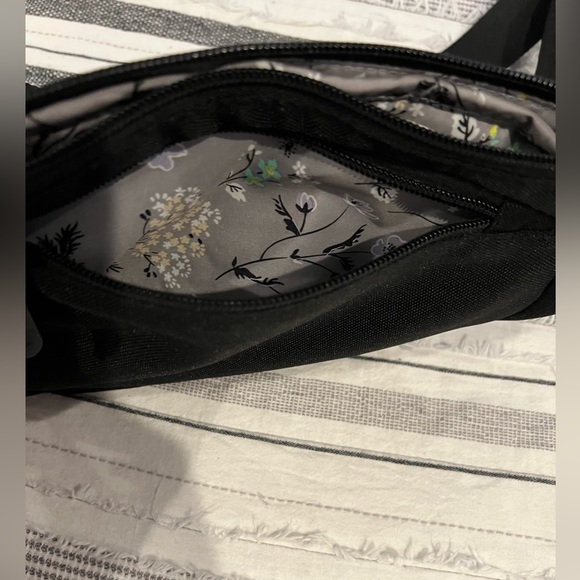 Vera Bradley, black crossbody with silver flora long, zipper on front - Picture 3 of 4